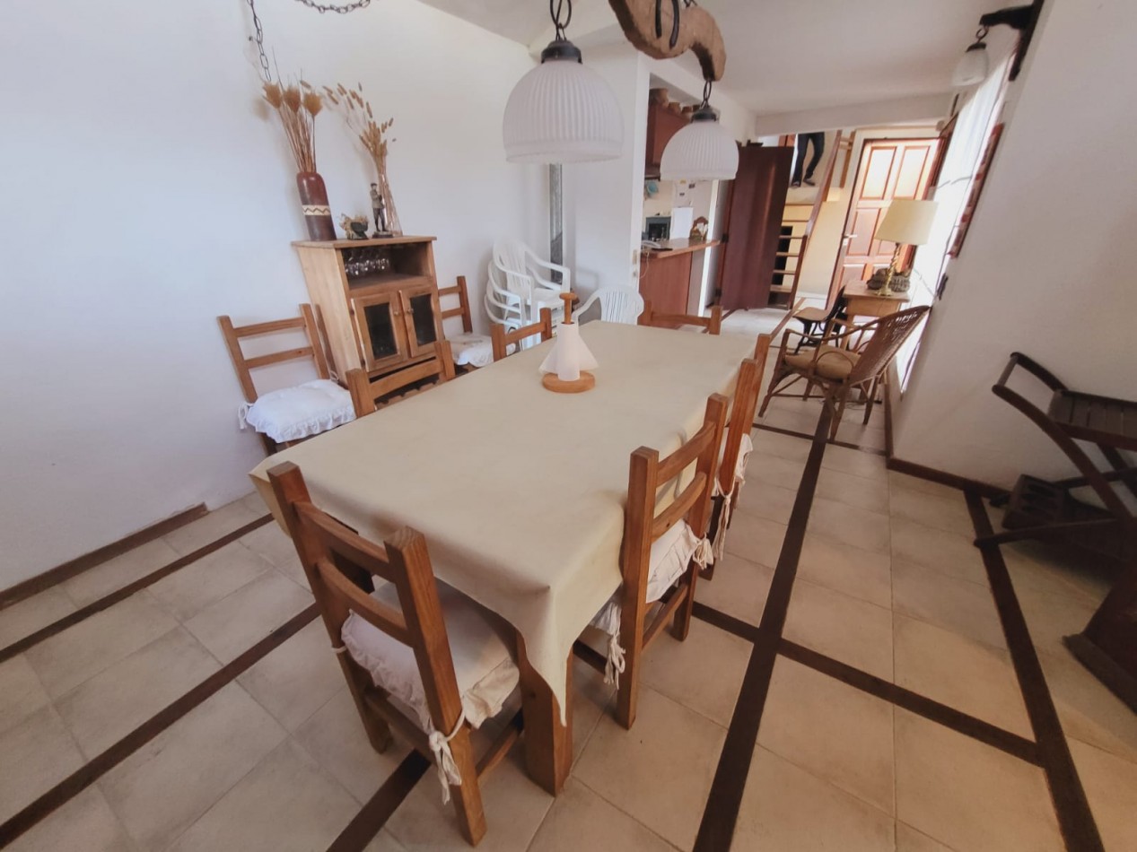 Casa 3 ambientes con Piscina - Ostende - A reciclar