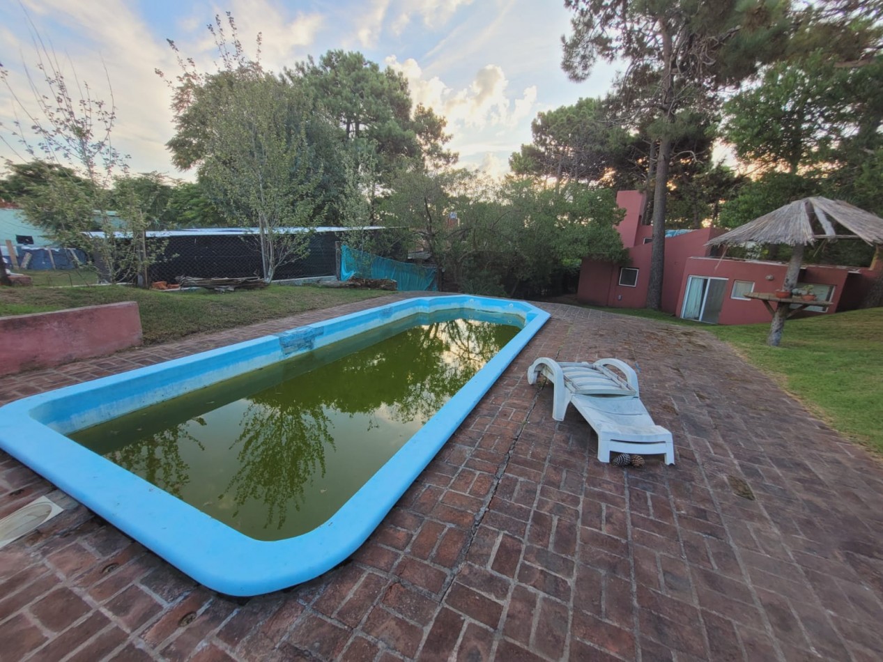 Casa 3 ambientes con Piscina - Ostende - A reciclar