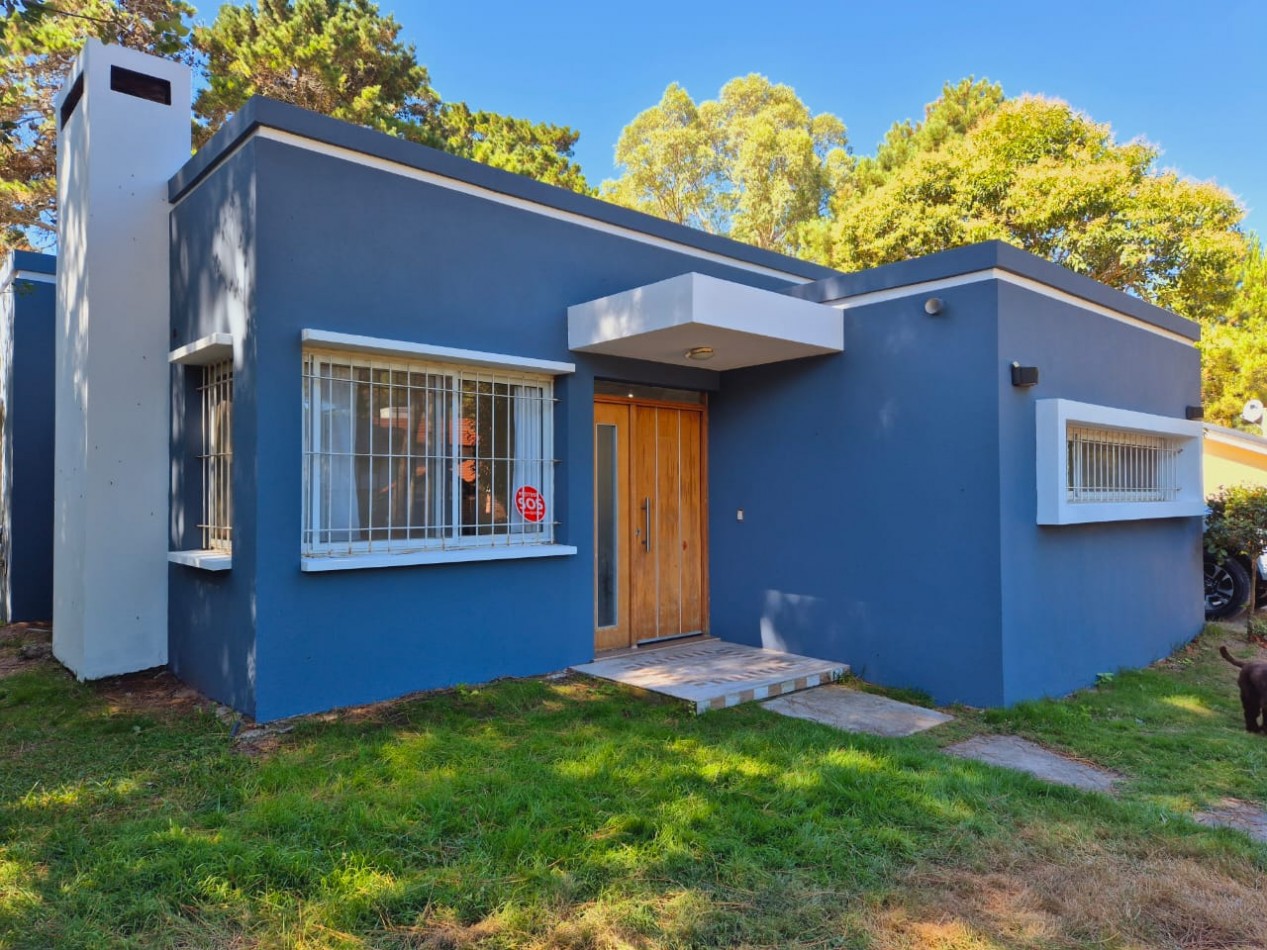 Venta de casa estilo moderno en Valeria del Mar