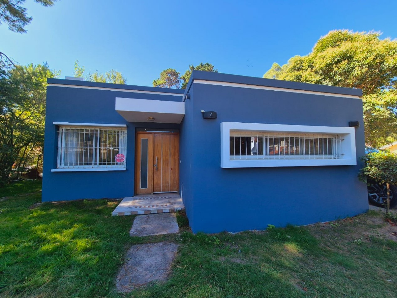 Venta de casa estilo moderno en Valeria del Mar