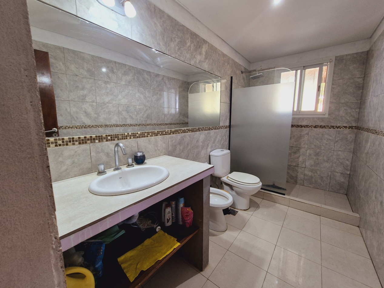 Venta de casa estilo moderno en Valeria del Mar