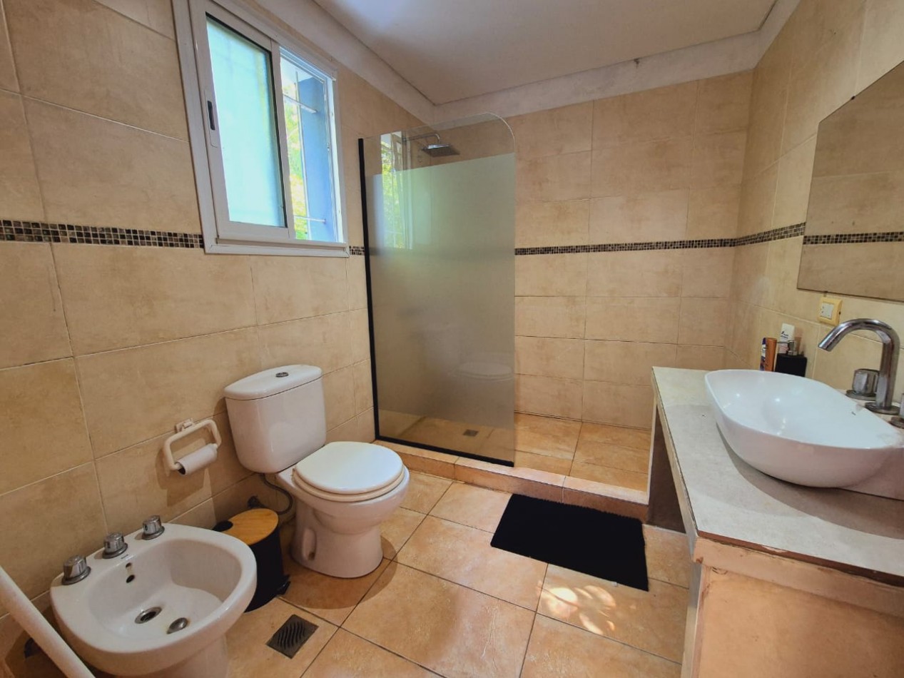Venta de casa estilo moderno en Valeria del Mar
