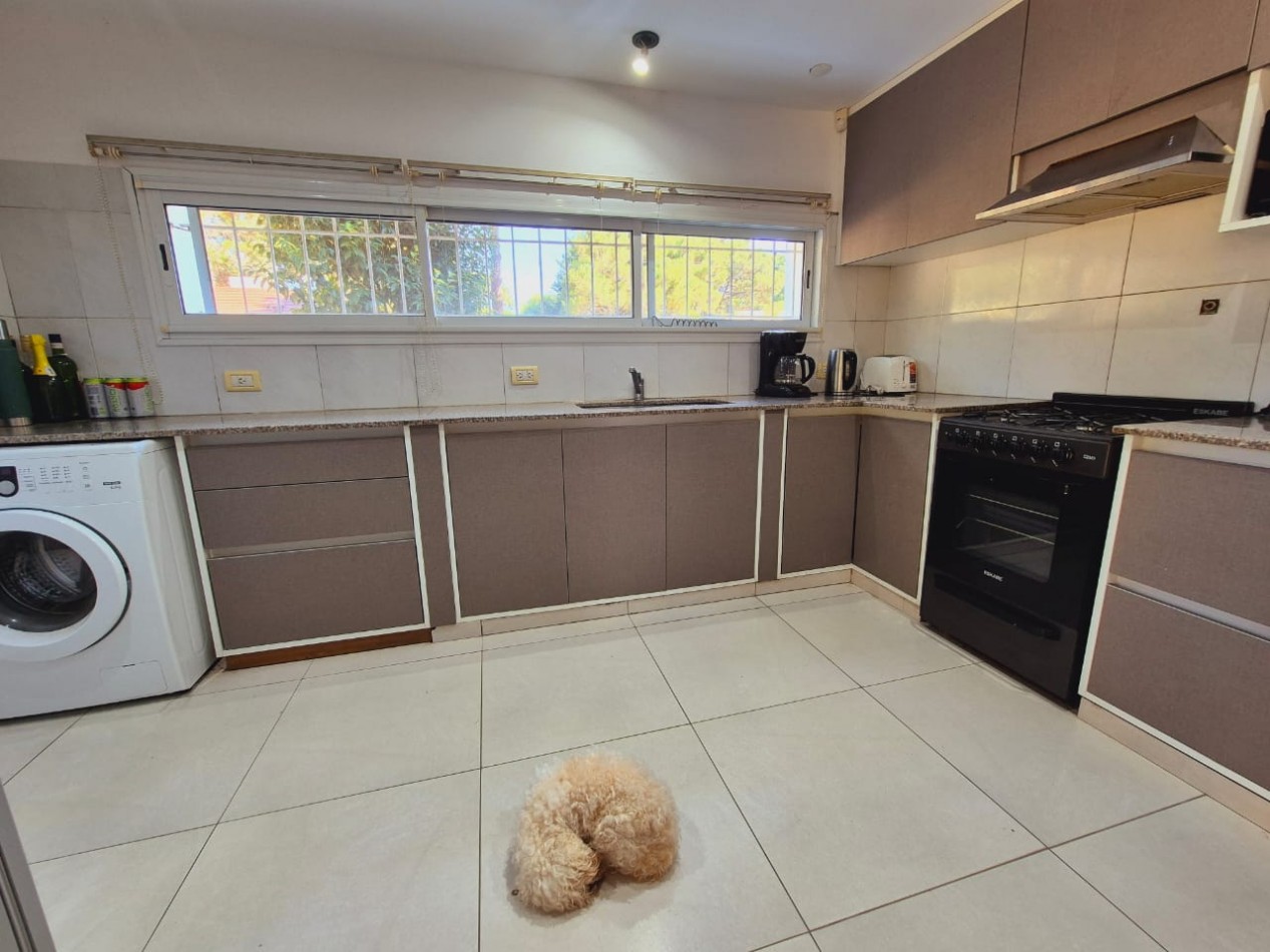 Venta de casa estilo moderno en Valeria del Mar
