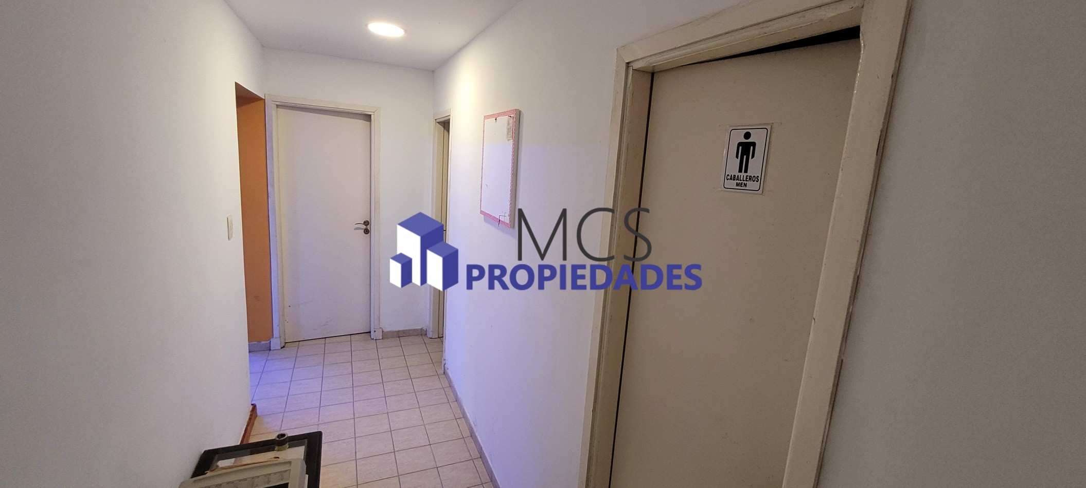 LOCAL COMERCIAL - EXCELENTE UBICACION-
