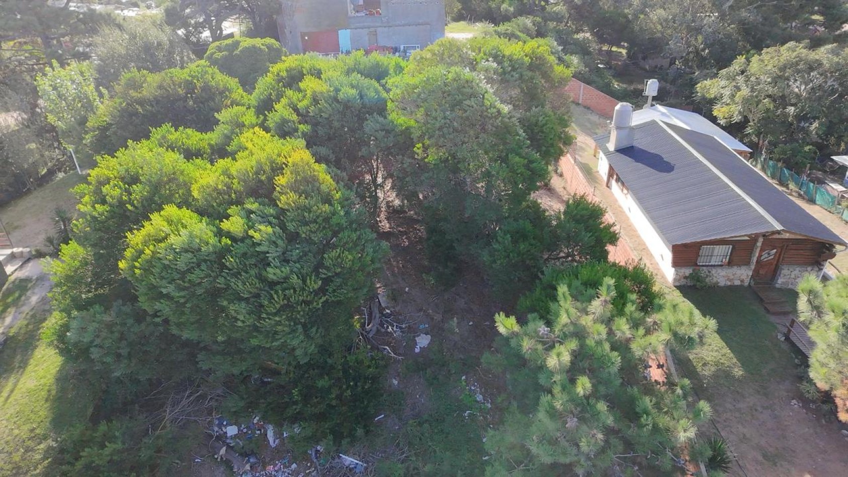 Oportunidad Unica en el Corazon de Villa Gesell - Lote Ideal para Desarrollo Residencial o Turistico
