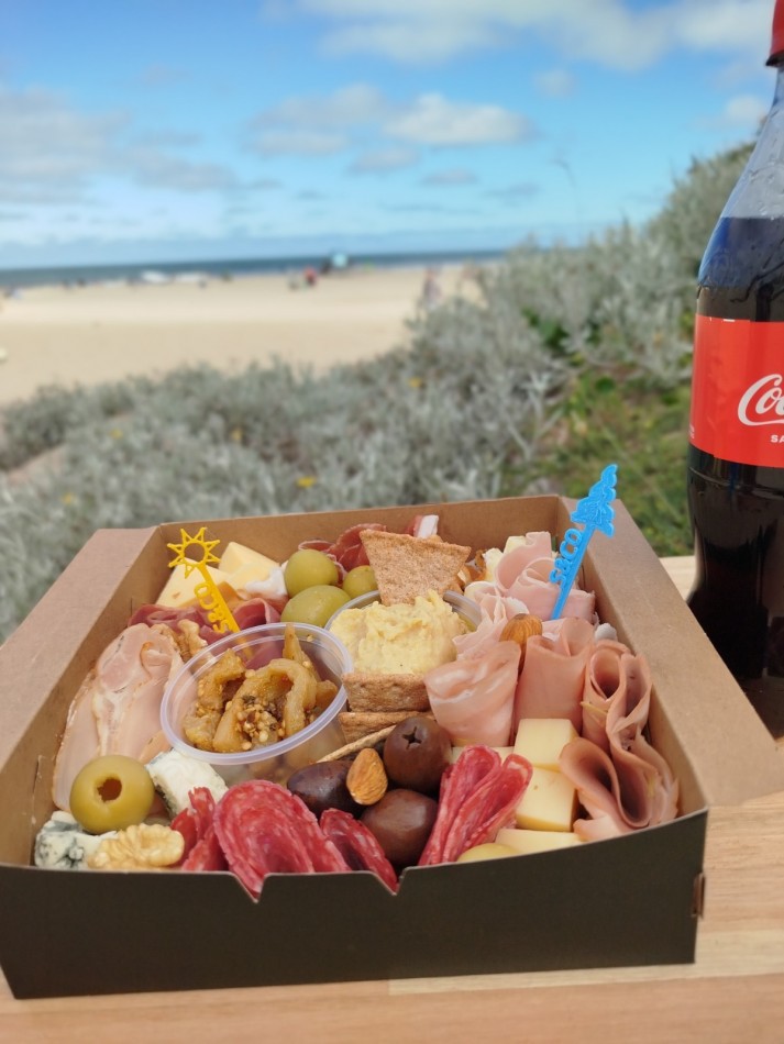 ¡Oportunidad unica en Mar Azul!  FONDO DE COMERCIO LISTO PARA ABRIR - HABILITACION VIGENTE