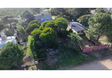 Oportunidad Unica en el Corazon de Villa Gesell - Lote Ideal para Desarrollo Residencial o Turistico