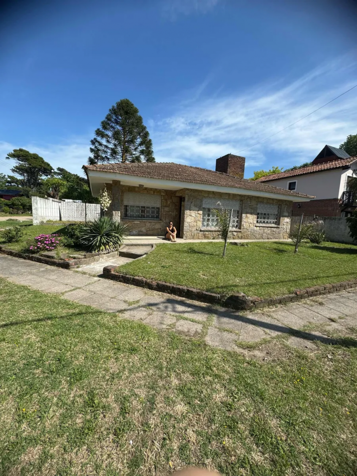 Chalet 5 Ambientes en el corazon de centro Geselino