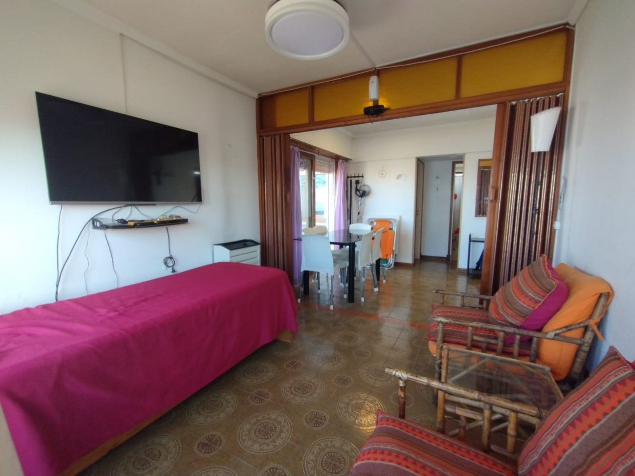 DEPARTAMENTO 2 AMBIENTES EN VENTA - GESELL CENTRO - VISTA AL MAR - COCHERA - TODOS LOS SERVICIOS 