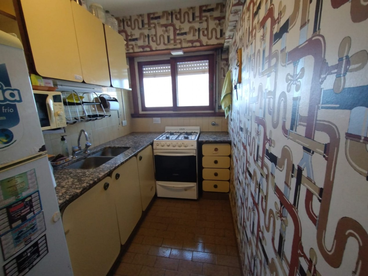 DEPARTAMENTO 2 AMBIENTES EN VENTA - GESELL CENTRO - VISTA AL MAR - COCHERA - TODOS LOS SERVICIOS 