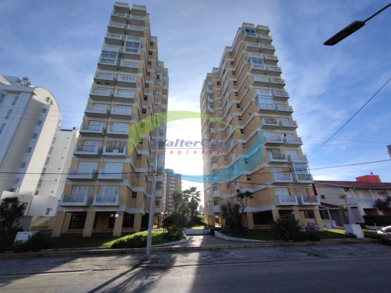 DEPARTAMENTO 2 AMBIENTES - GESELL CENTRO - GAS NATURAL Y COCHERA 