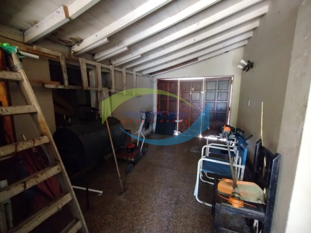 CASA EN VENTA SOBRE LOTE MULTIFAMILIAR HOTELERO