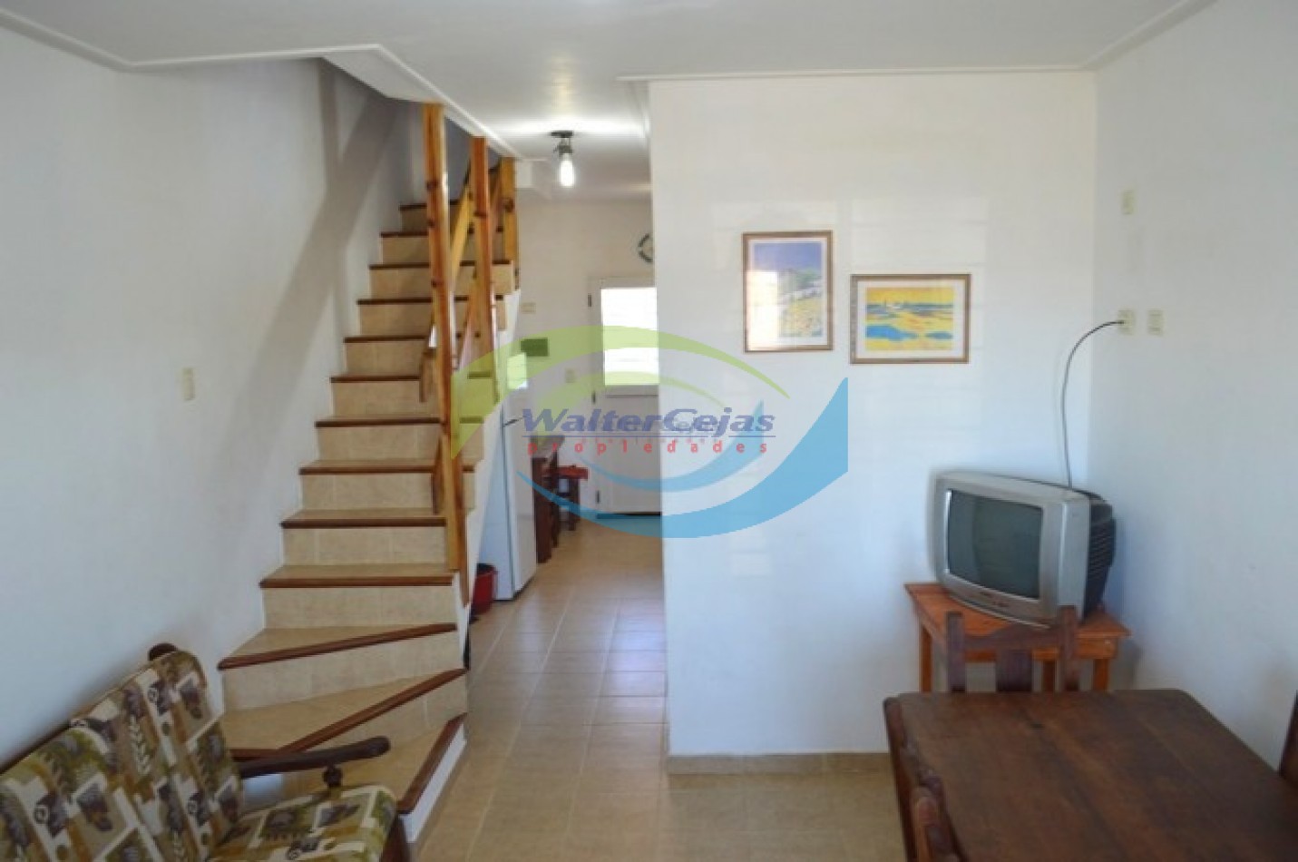 TRIPLEX 4 AMBIENTES - TODOS LOS SERVICIOS - GESELL CENTRO 