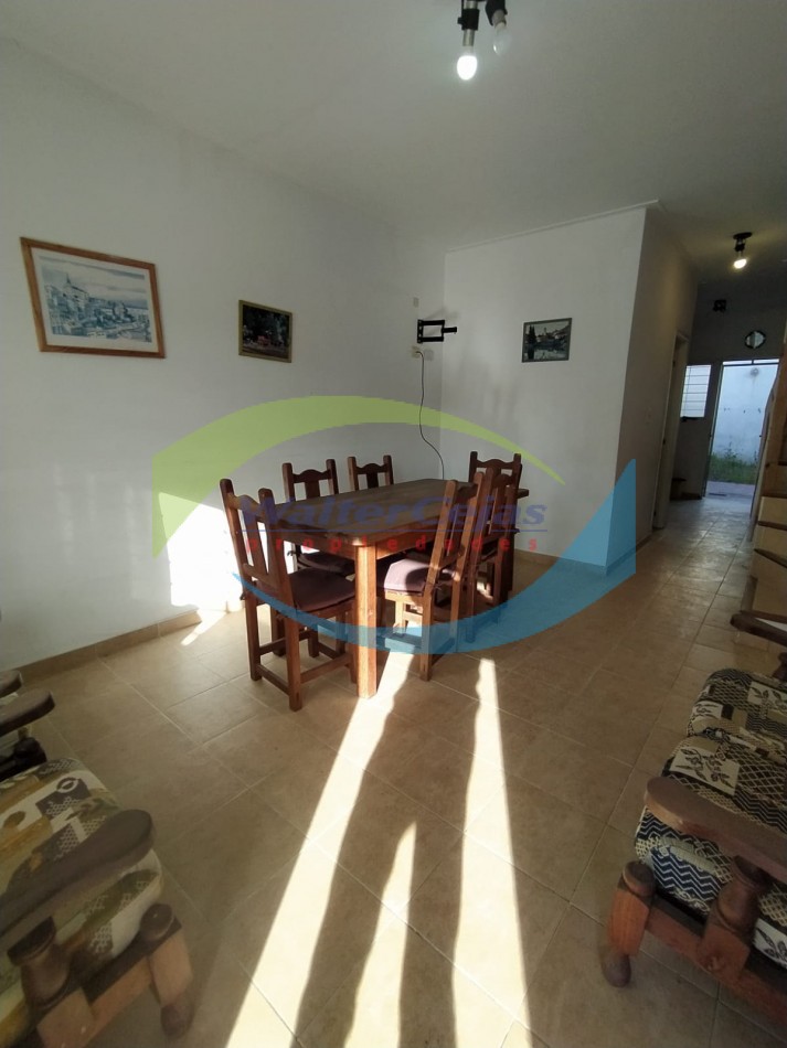 TRIPLEX 4 AMBIENTES - TODOS LOS SERVICIOS - 50 MTS DEL MAR  -  6 UNIDADES DISPONIBLES 