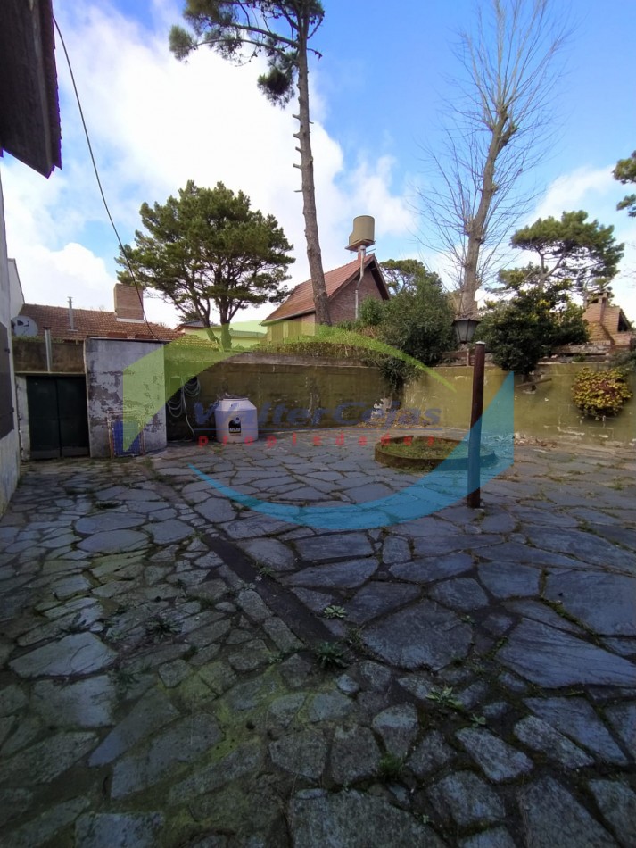 CASA 4 AMBIENTES - BARRIO HIPOCAMPO 