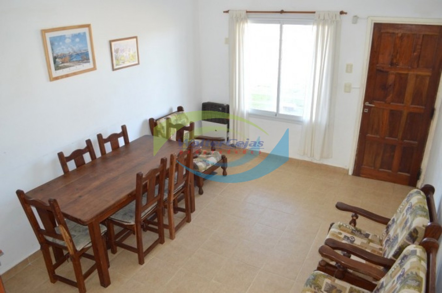 TRIPLEX 4 AMBIENTES - TODOS LOS SERVICIOS - GESELL CENTRO 