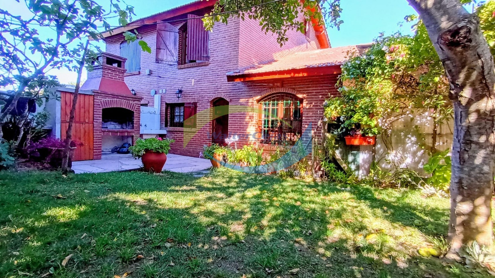 TRIPLEX DE CATEGORIA EN BARRIO NORTE 