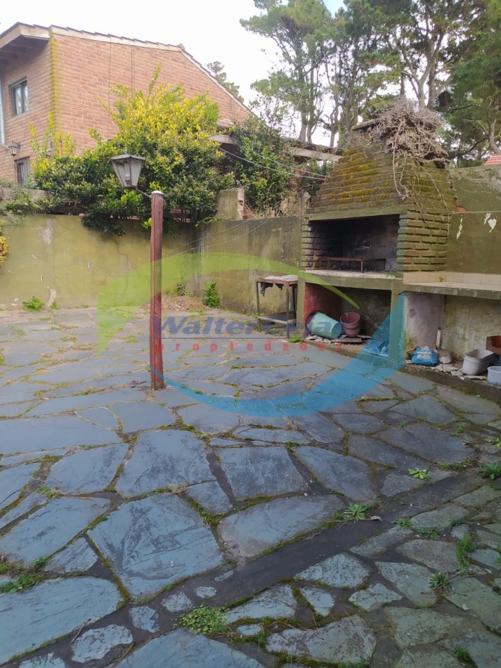 CASA 4 AMBIENTES - BARRIO HIPOCAMPO 