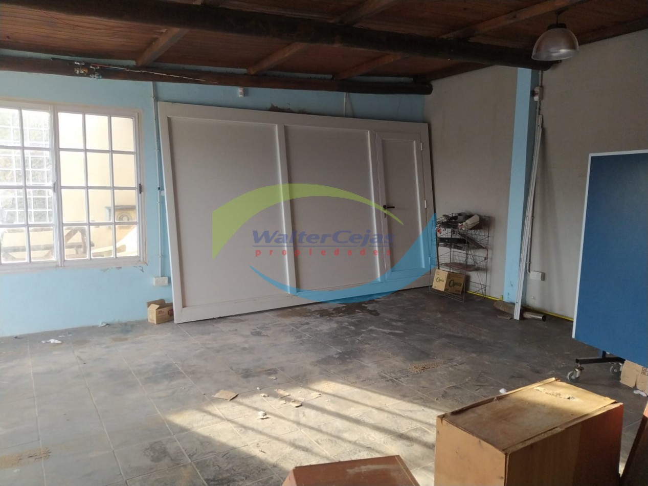 CASA 4 AMBIENTES - SOBRE LOTE COMERCIAL - GESELL ZUR - BOULEVARD 