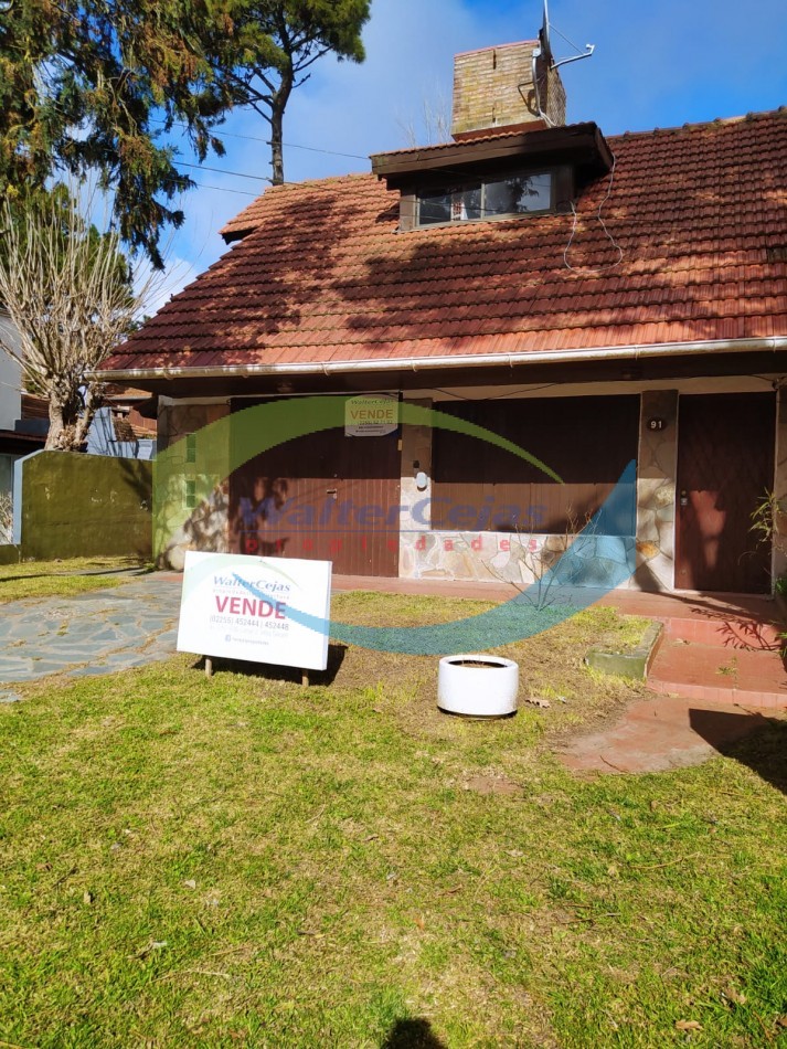 CASA 4 AMBIENTES - BARRIO HIPOCAMPO 