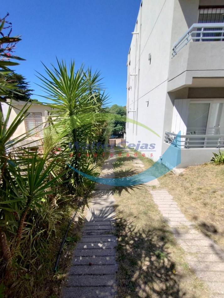 CASA EN VENTA SOBRE LOTE MULTIFAMILIAR HOTELERO