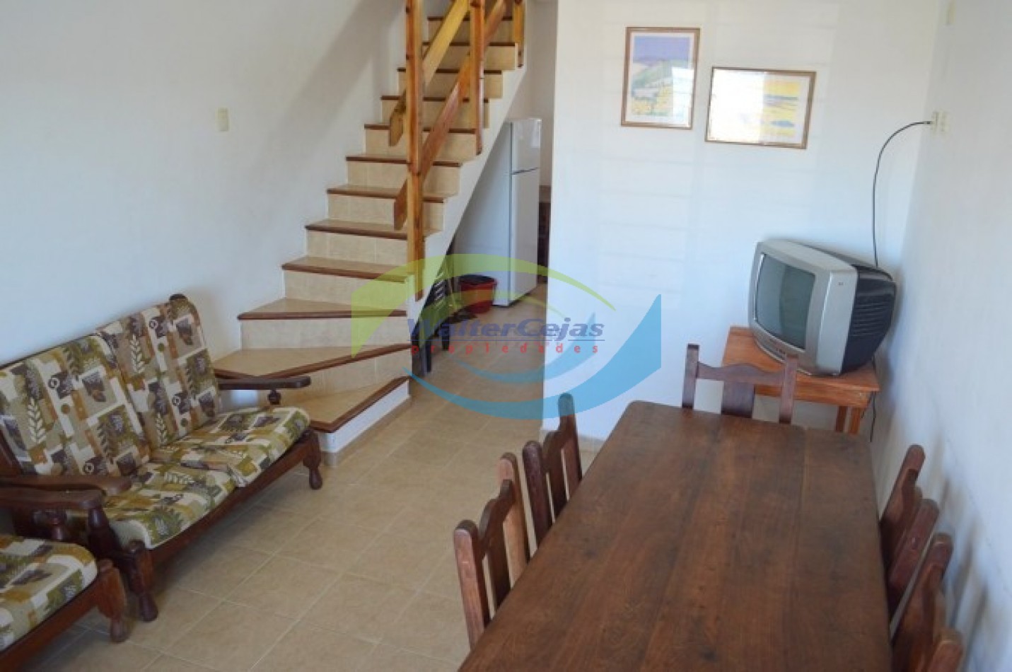 TRIPLEX 4 AMBIENTES - TODOS LOS SERVICIOS - GESELL CENTRO 