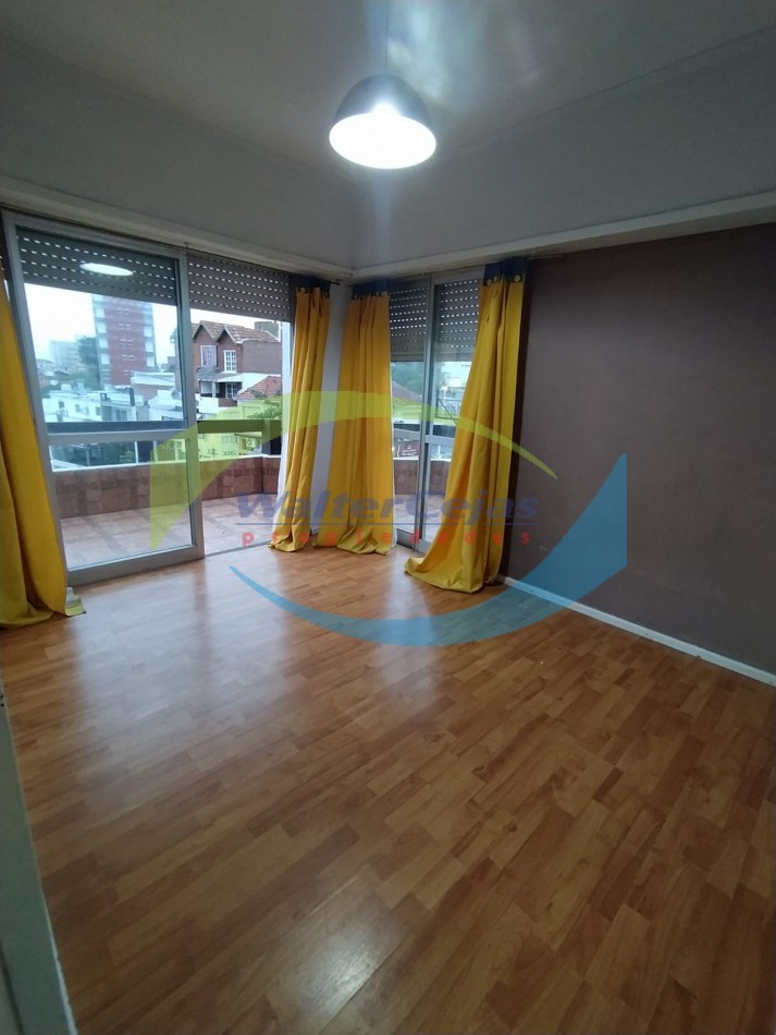 DEPARTAMENTO 4 AMBIENTES CON TERRAZA PROPIA - ZONA CENTRO