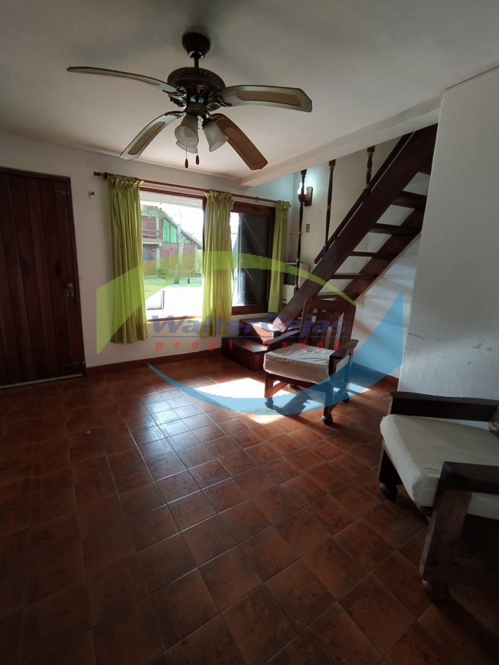 CASA 4 AMBIENTES - BARRIO HIPOCAMPO 