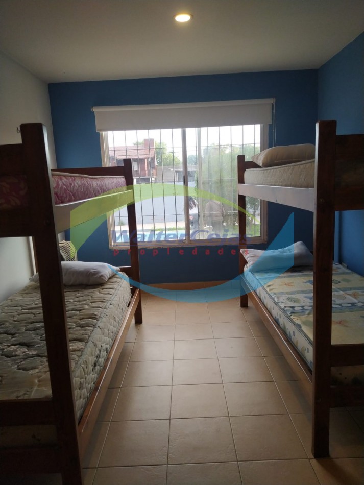 CASA 4 AMBIENTES - SOBRE LOTE COMERCIAL - GESELL ZUR - BOULEVARD 