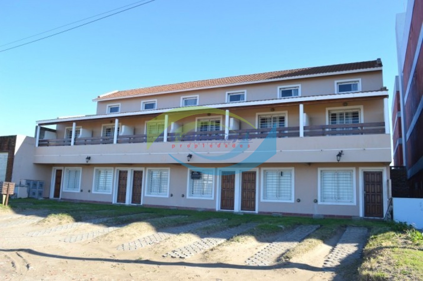  TRIPLEX 4 AMBIENTES - TODOS LOS SERVICIOS - VISTA AL MAR - GESELL CENTRO 