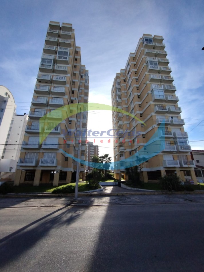 DEPARTAMENTO 2 AMBIENTES - GESELL CENTRO - GAS NATURAL Y COCHERA 