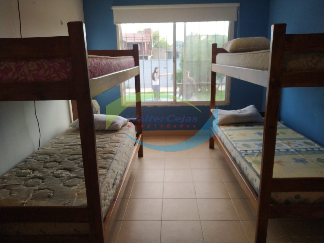 CASA 4 AMBIENTES - SOBRE LOTE COMERCIAL - GESELL ZUR - BOULEVARD 