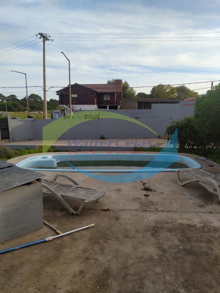 CASA 4 AMBIENTES - SOBRE LOTE COMERCIAL - GESELL ZUR - BOULEVARD 