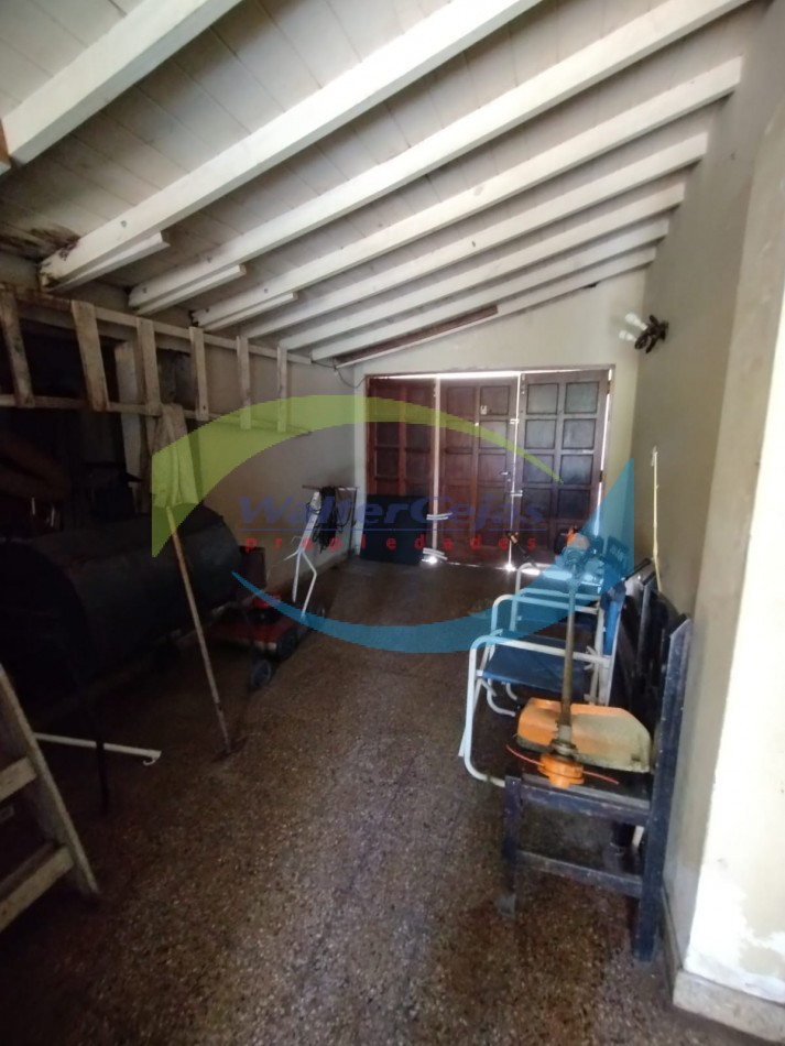 CASA EN VENTA SOBRE LOTE MULTIFAMILIAR HOTELERO