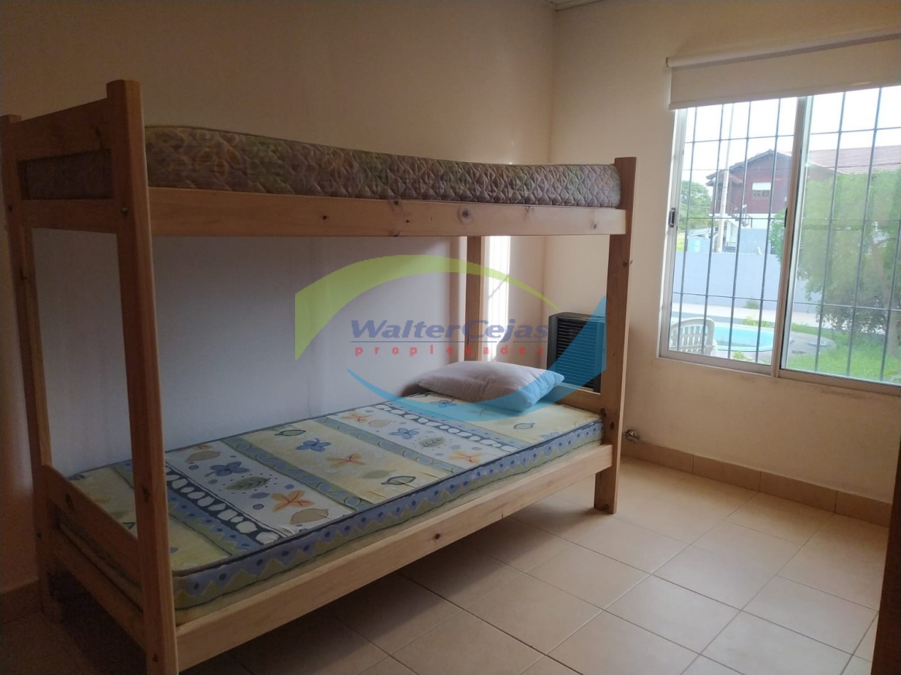 CASA 4 AMBIENTES - SOBRE LOTE COMERCIAL - GESELL ZUR - BOULEVARD 