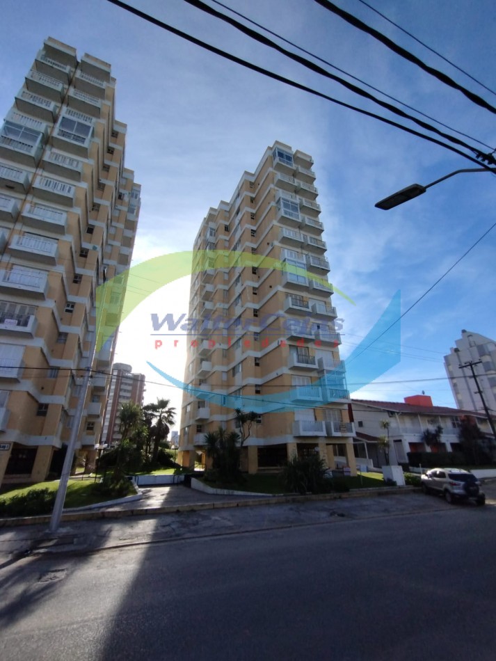 DEPARTAMENTO 2 AMBIENTES - GESELL CENTRO - GAS NATURAL Y COCHERA 