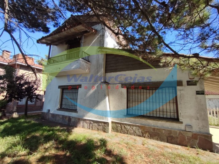 CASA 4 AMBIENTES - SOBRE LOTE MULTIFAMILIAR HOTELERO - GESELL CENTRO 