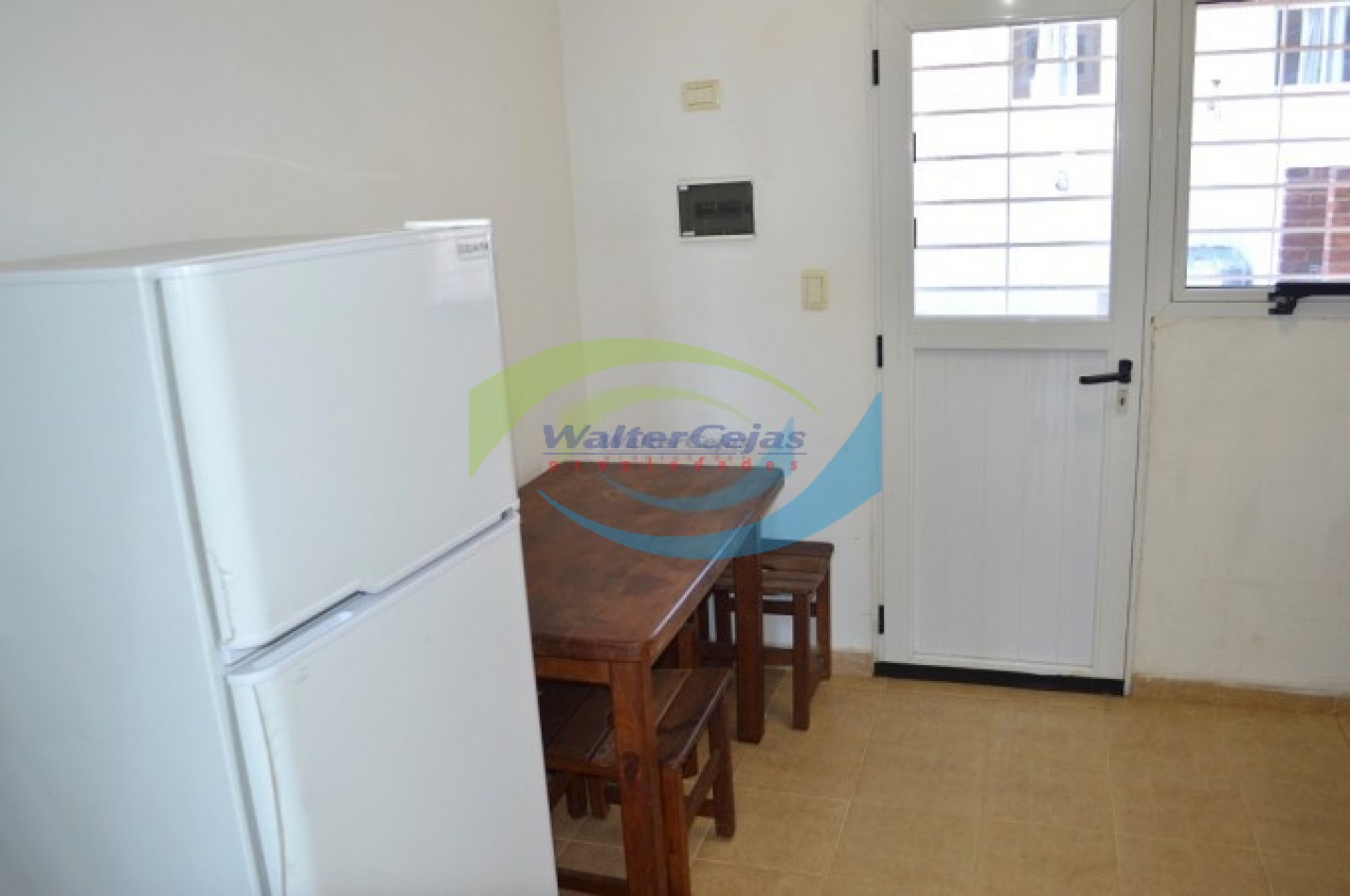  TRIPLEX 4 AMBIENTES - TODOS LOS SERVICIOS - VISTA AL MAR - GESELL CENTRO 