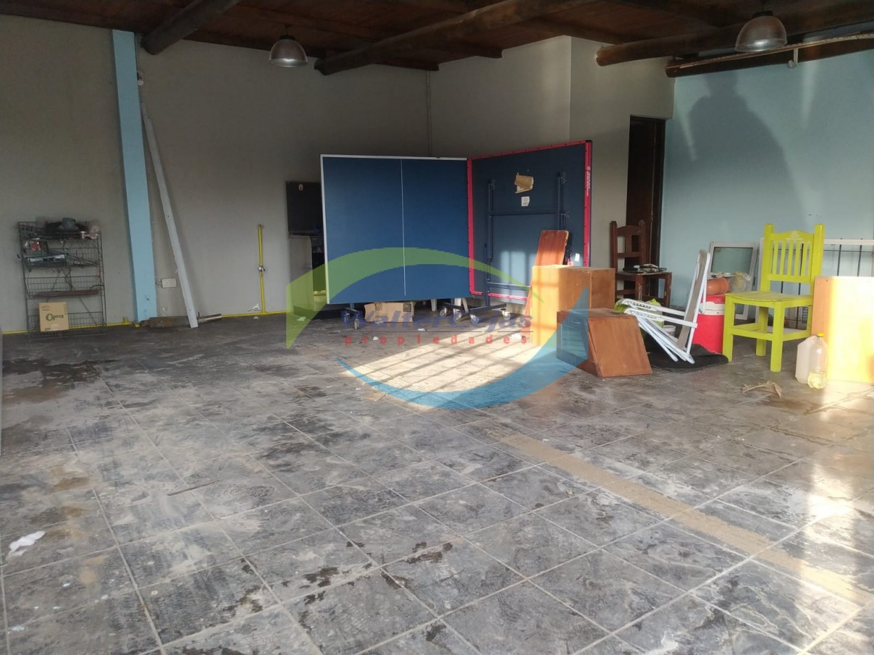 CASA 4 AMBIENTES - SOBRE LOTE COMERCIAL - GESELL ZUR - BOULEVARD 