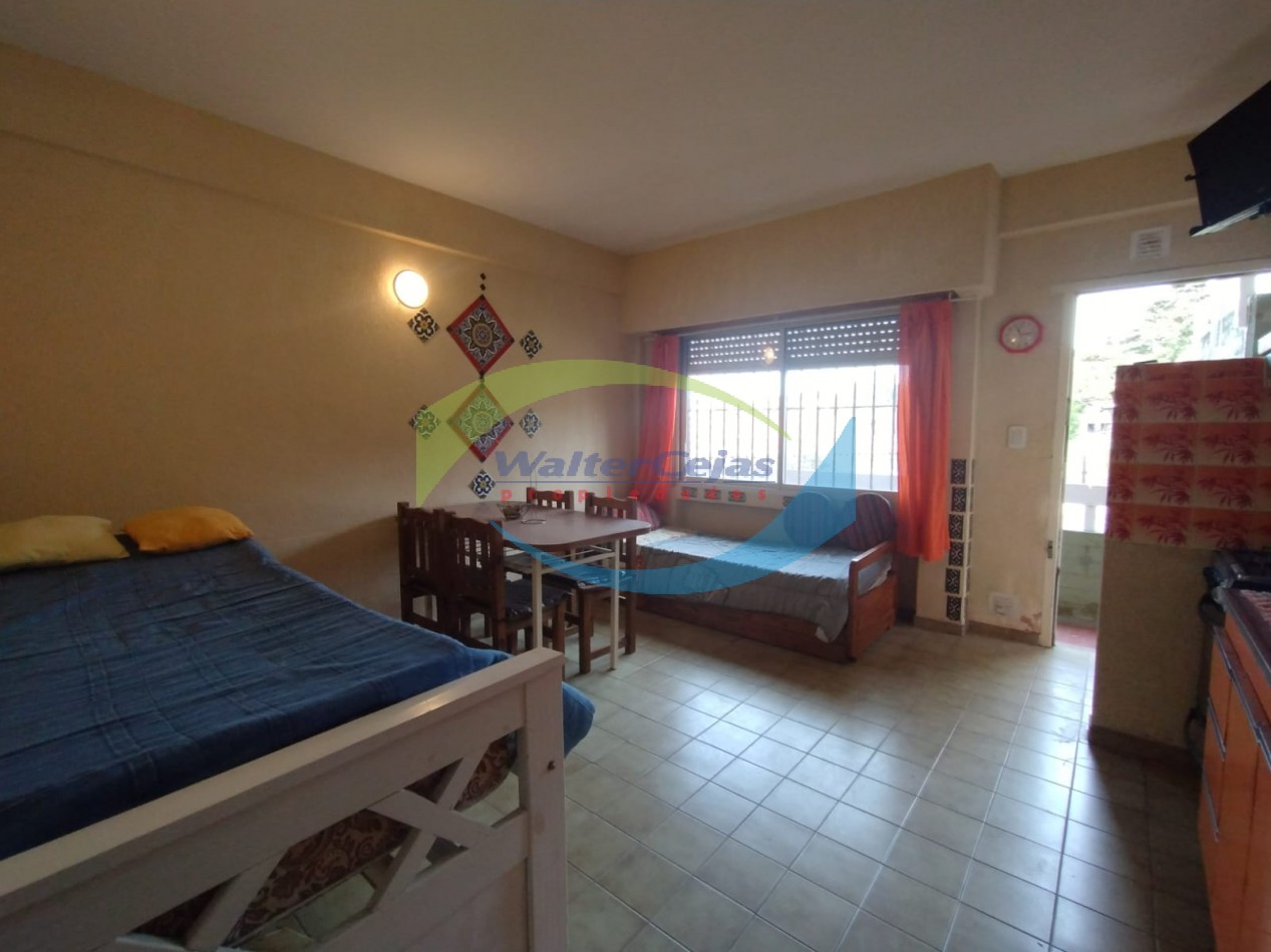DEPARTAMENTO 2 AMBIENTES EN VENTA -GESELL SUR - GAS NATURAL - SIN EXPENSAS 