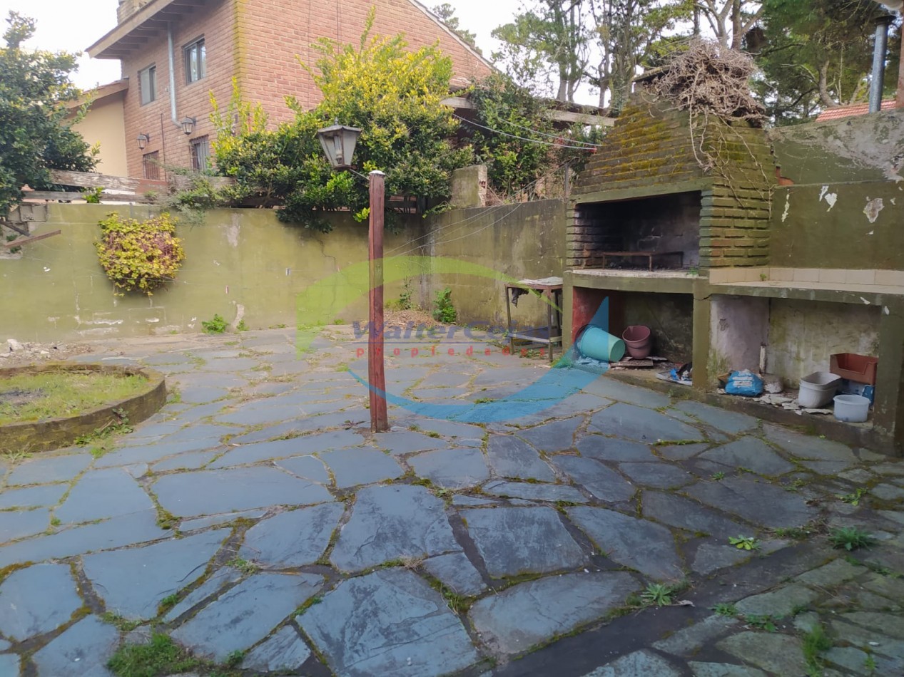 CASA 4 AMBIENTES - BARRIO HIPOCAMPO 