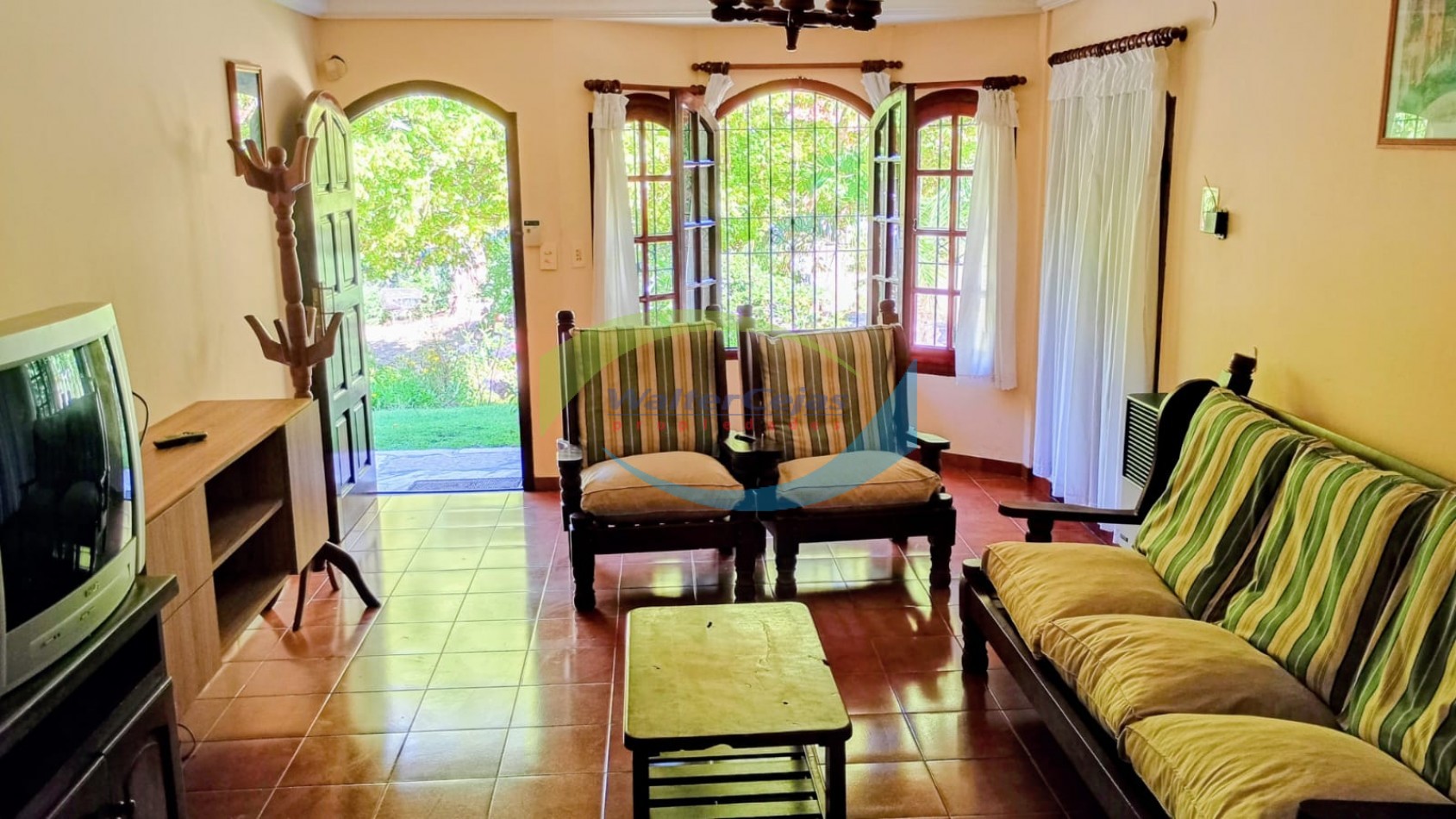 TRIPLEX DE CATEGORIA EN BARRIO NORTE 