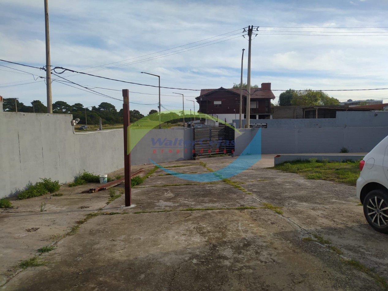 CASA 4 AMBIENTES - SOBRE LOTE COMERCIAL - GESELL ZUR - BOULEVARD 