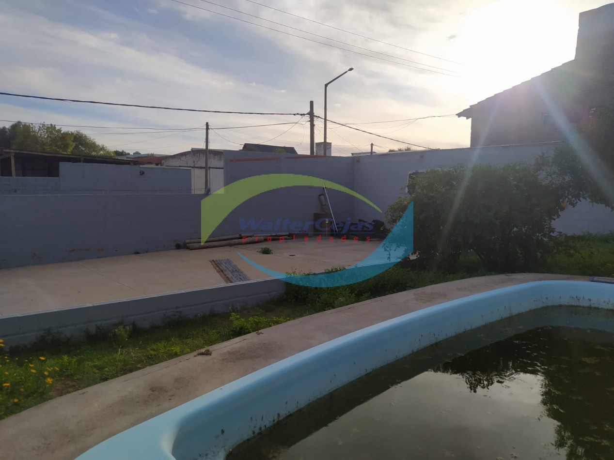 CASA 4 AMBIENTES - SOBRE LOTE COMERCIAL - GESELL ZUR - BOULEVARD 