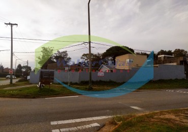 CASA 4 AMBIENTES - SOBRE LOTE COMERCIAL - GESELL ZUR - BOULEVARD 